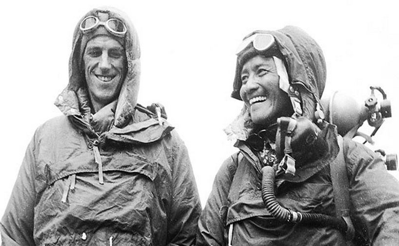 Ser Edmund Hilari -  Schofield Watch Company ©